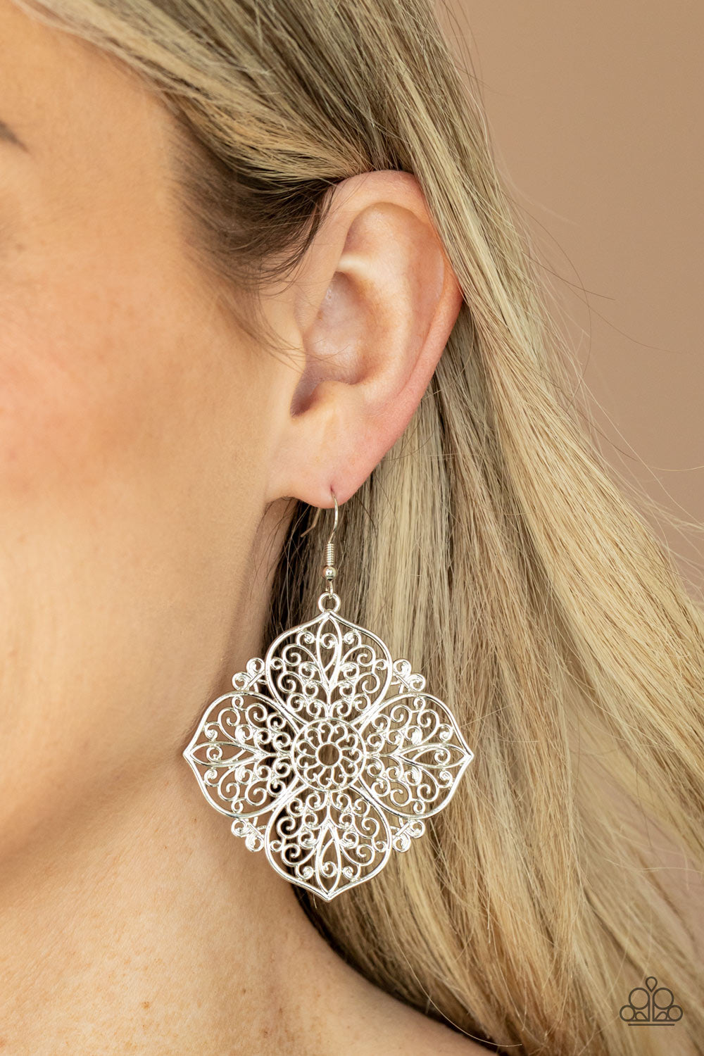 Paparazzi ♥ Dubai Detour - Silver ♥  Earrings