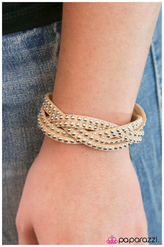 number-one-stunner-brown-p9in-urbn-022xx