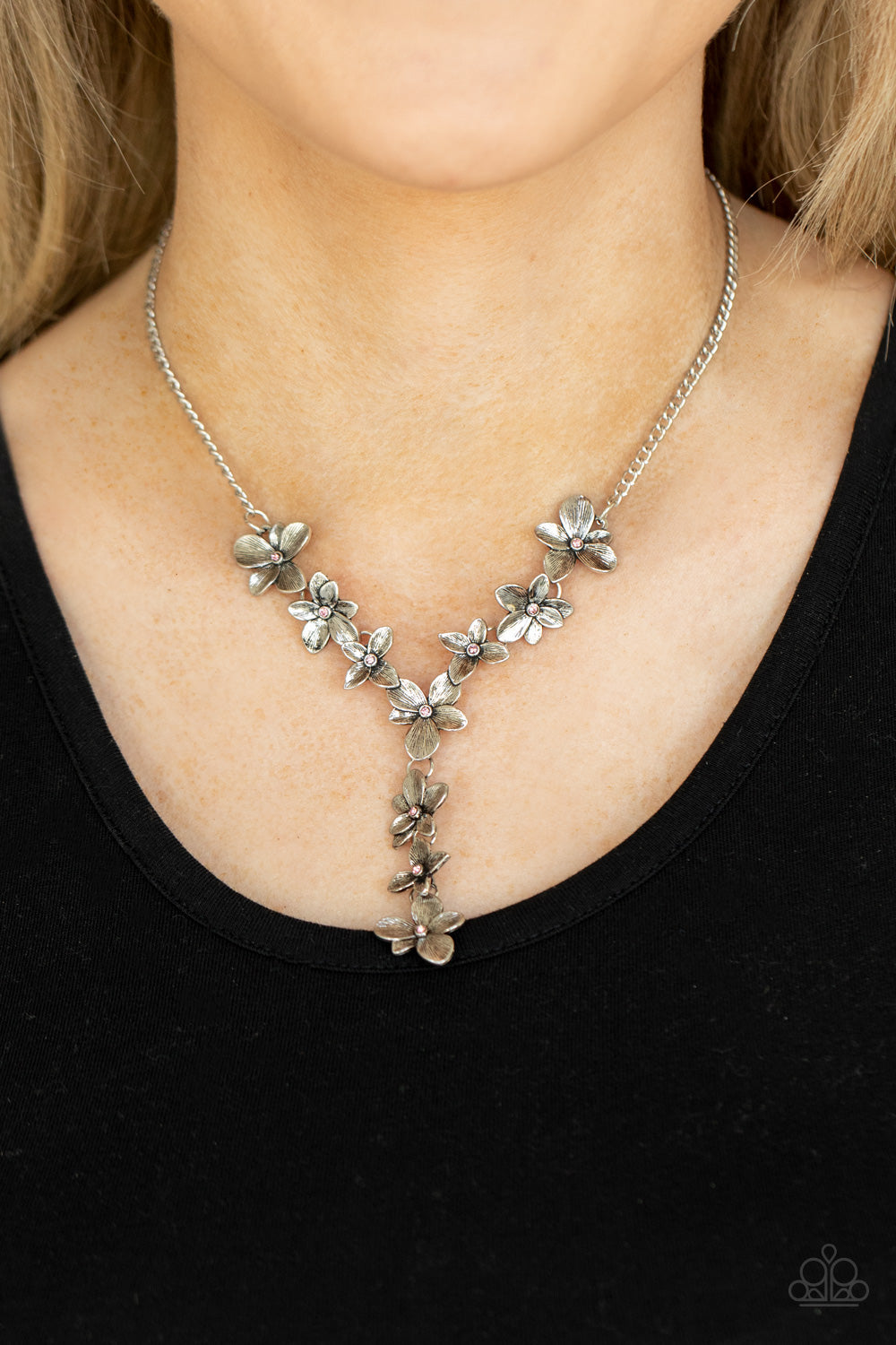 Paparazzi ♥ Fairytale Meadow - Pink ♥  Necklace