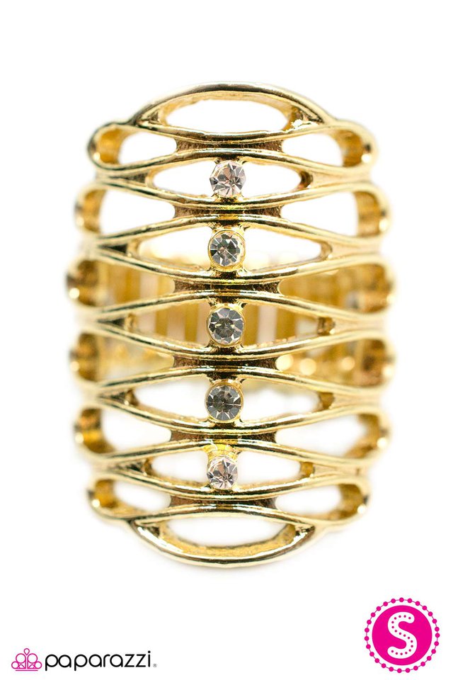 Paparazzi ♥ Rattle the Cage - Gold ♥ Ring