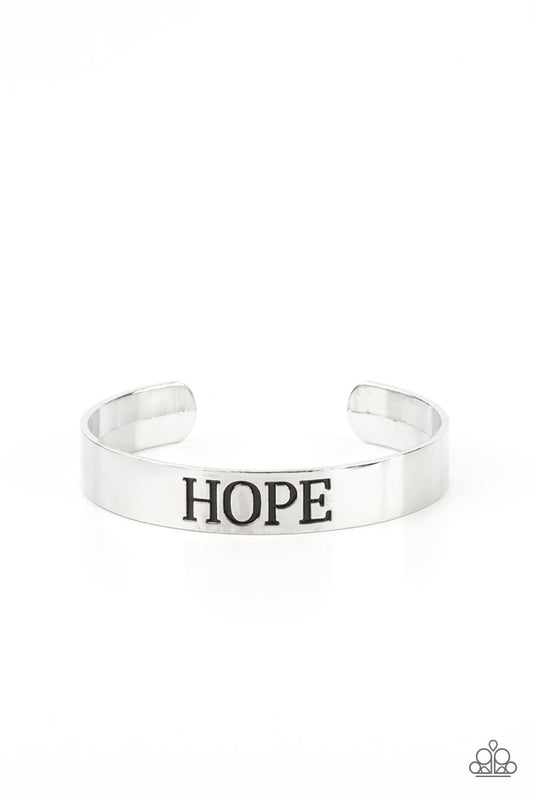 hope-makes-the-world-go-round-silver-p9wd-bkxx-127xx