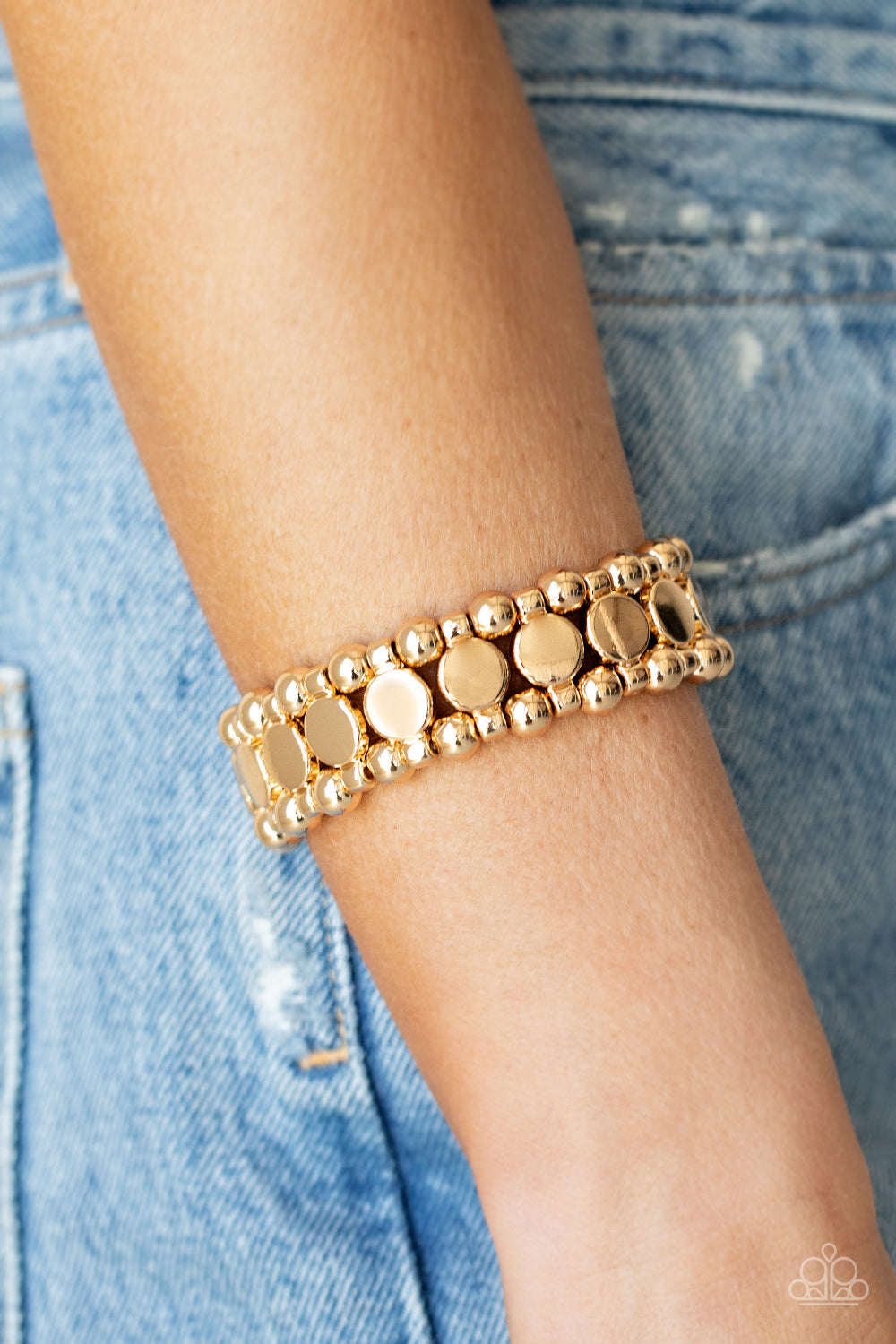 Paparazzi ♥ Metro Magnetism - Gold ♥  Bracelet