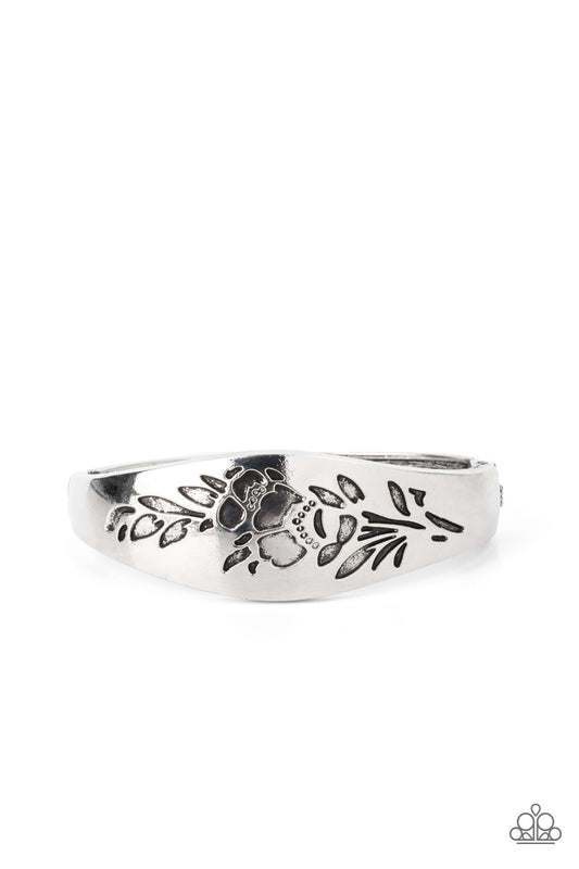 fond-of-florals-silver-p9wh-svxx-223xx