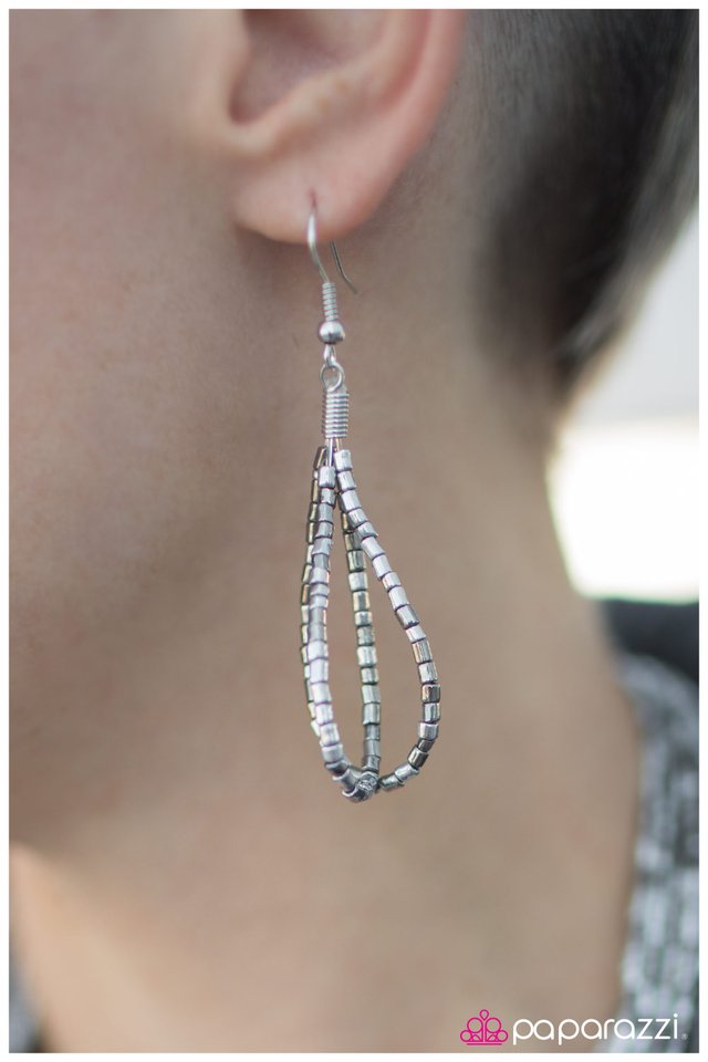 Paparazzi ♥ Desert Ice - Silver ♥ Necklace