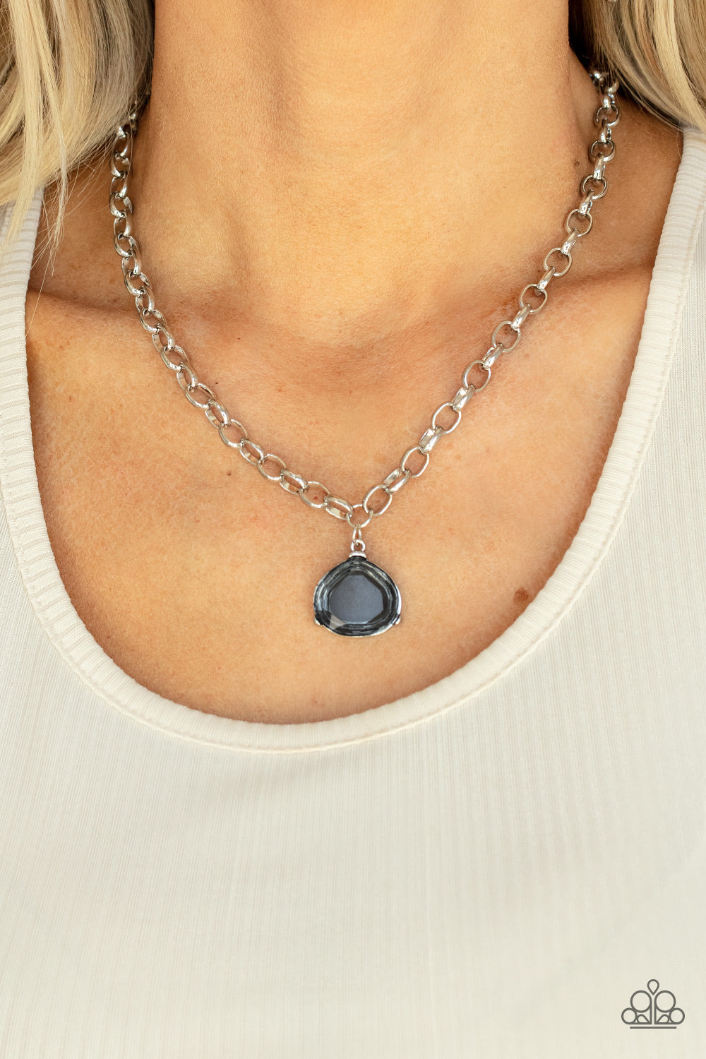Paparazzi ♥ Gallery Gem - Silver ♥  Necklace