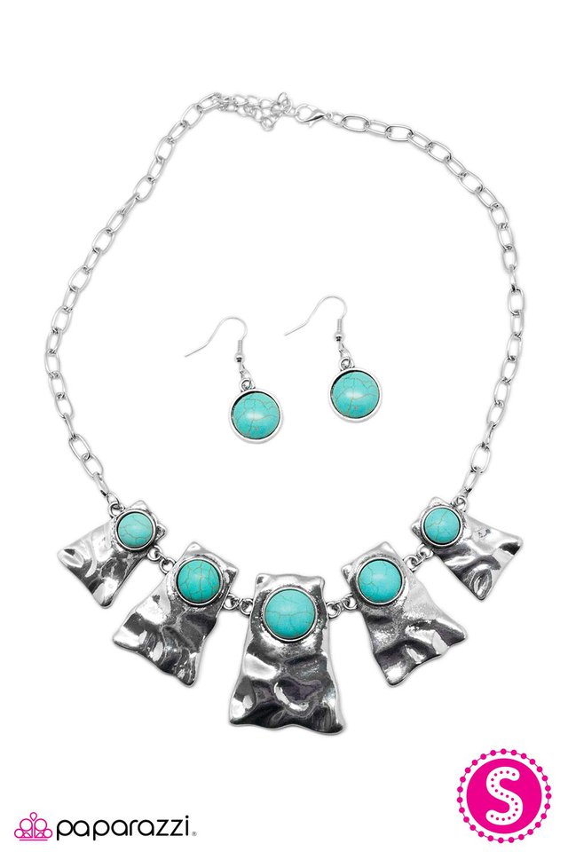 Paparazzi ♥ Cougar - Blue ♥ Necklace