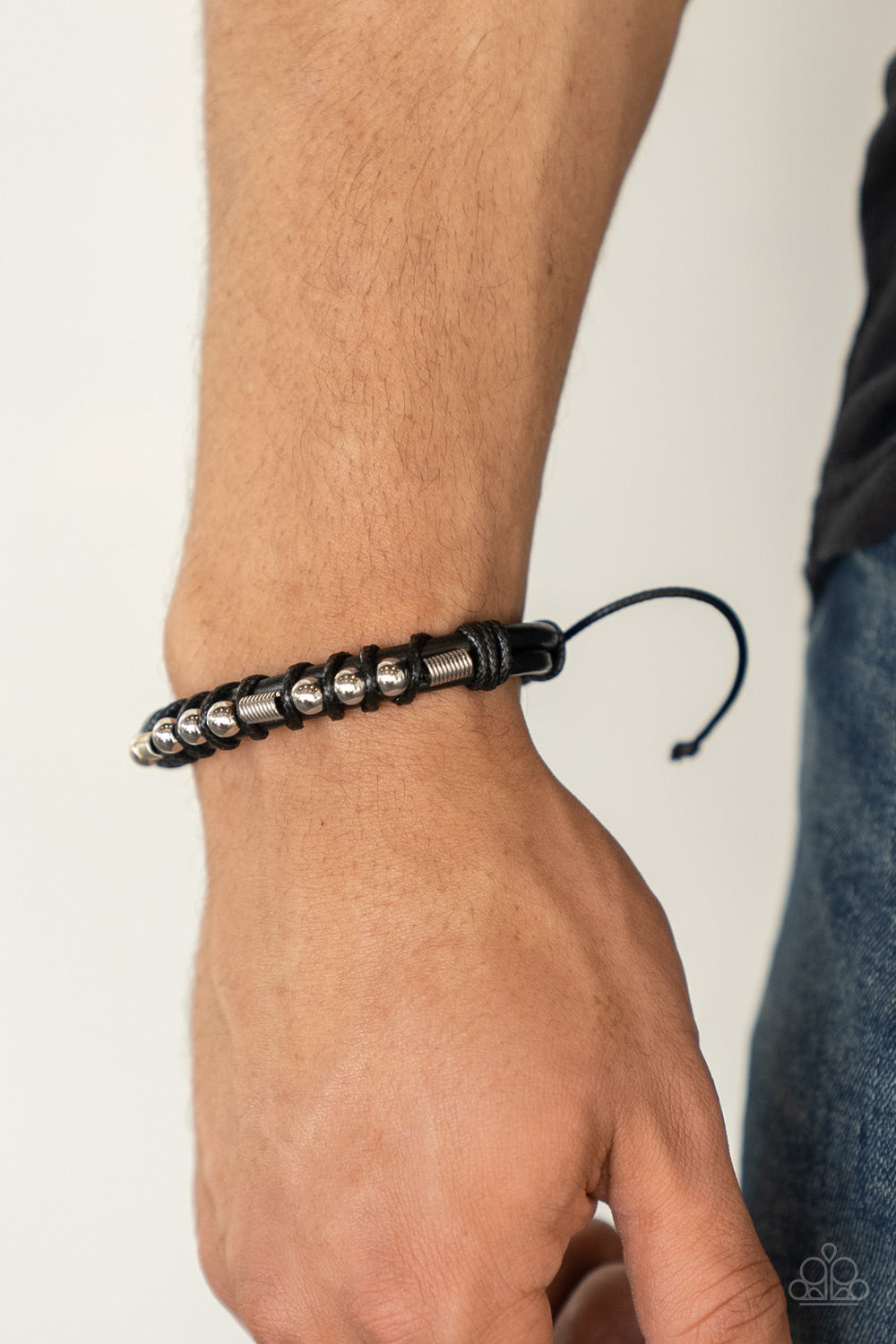 Paparazzi ♥ Bronco Brawler - Black ♥  Bracelet
