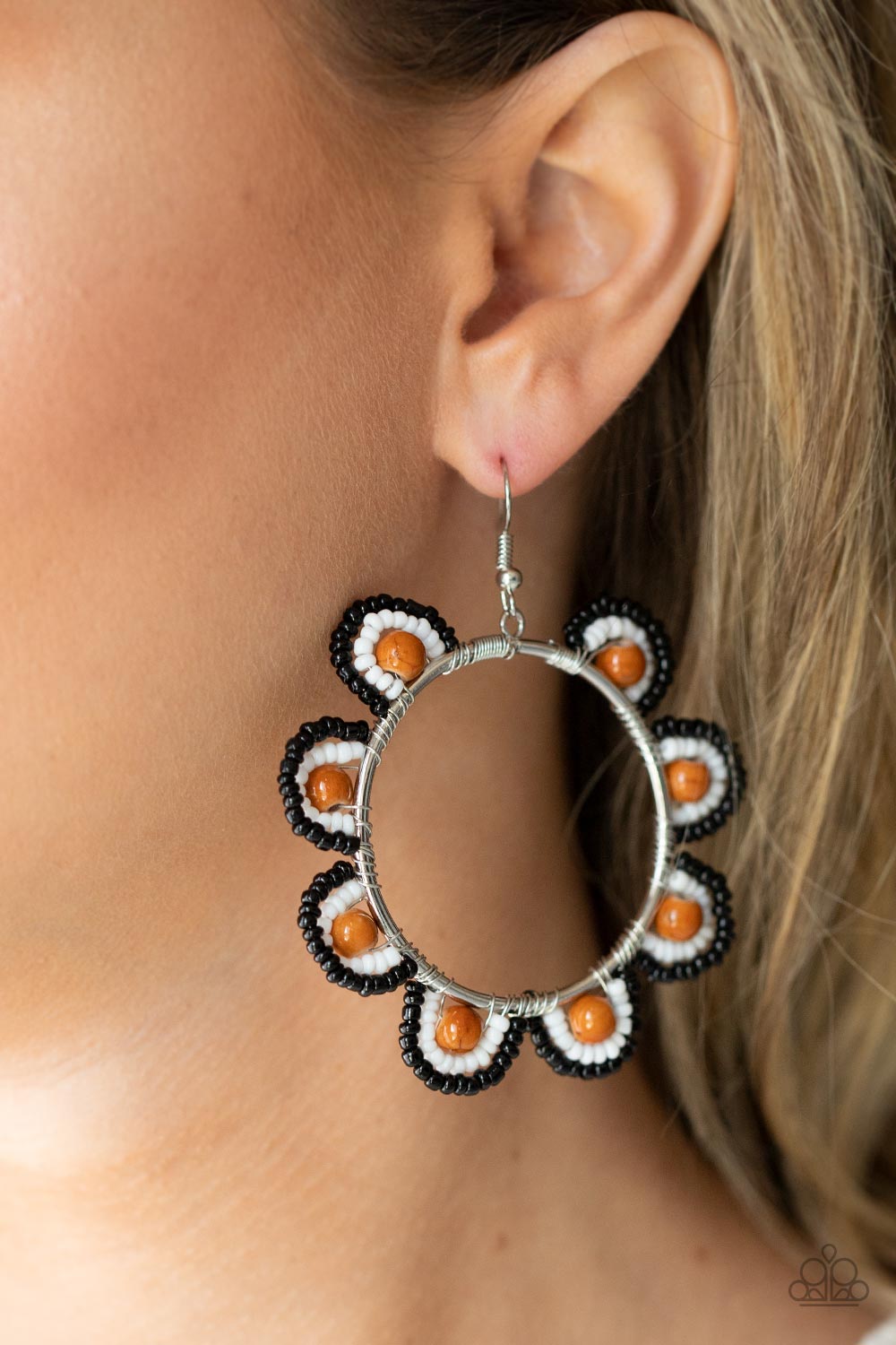 Paparazzi ♥ Groovy Gardens - Brown ♥  Earrings