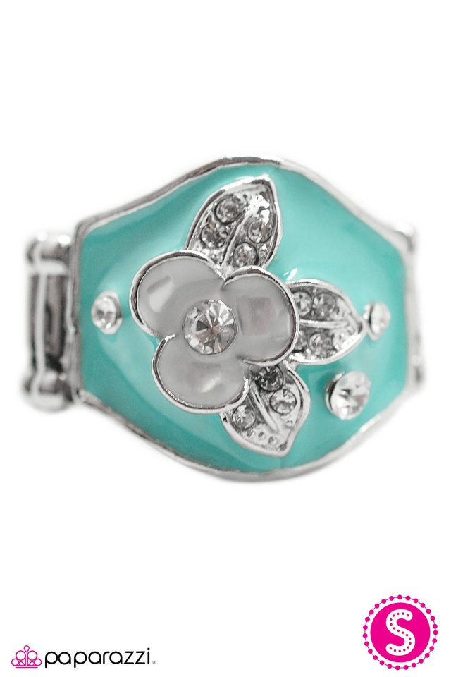 Paparazzi ♥ Seagull Lily - Blue ♥ Ring