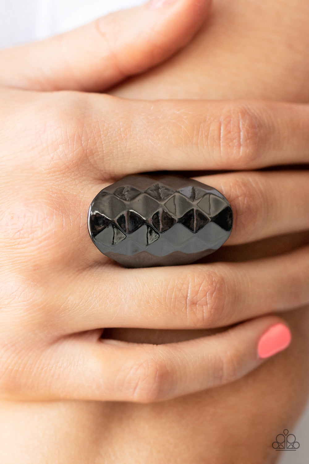 Paparazzi ♥ Ferociously Faceted - Black ♥  Ring