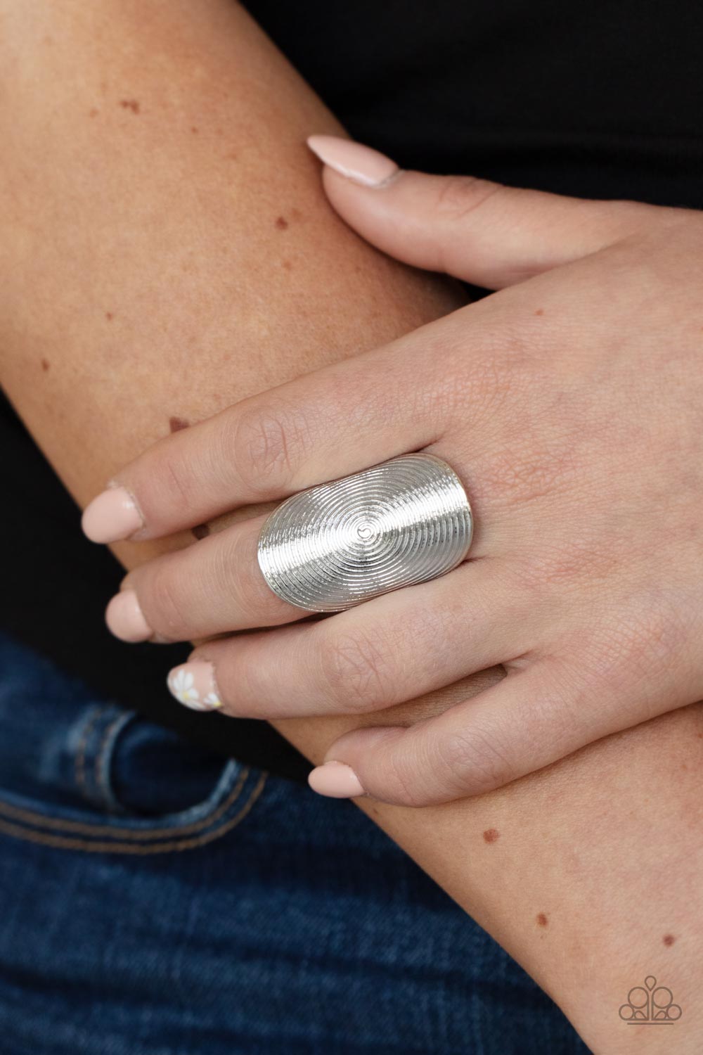 urban-labyrinth-silver-p4in-svxx-097xx