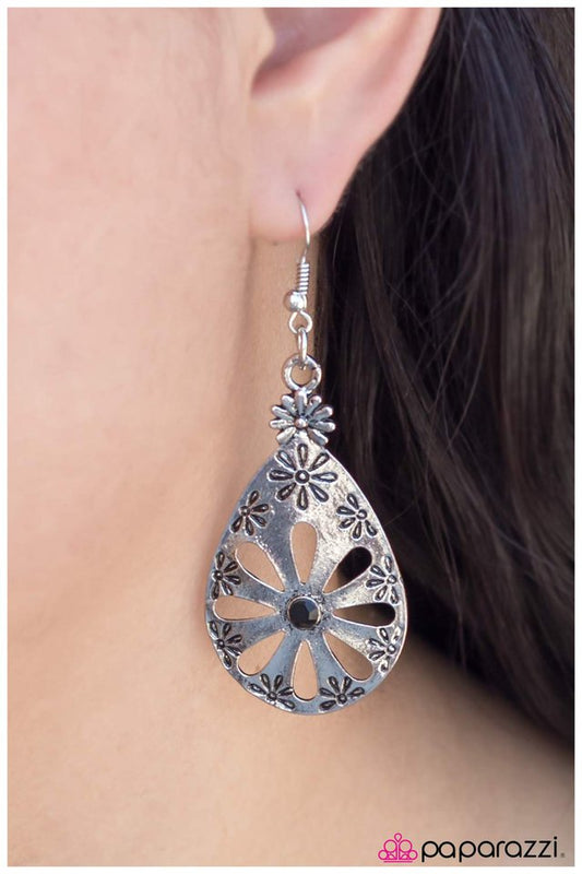 daisy-chain-black-p5wh-bkxx-025xx