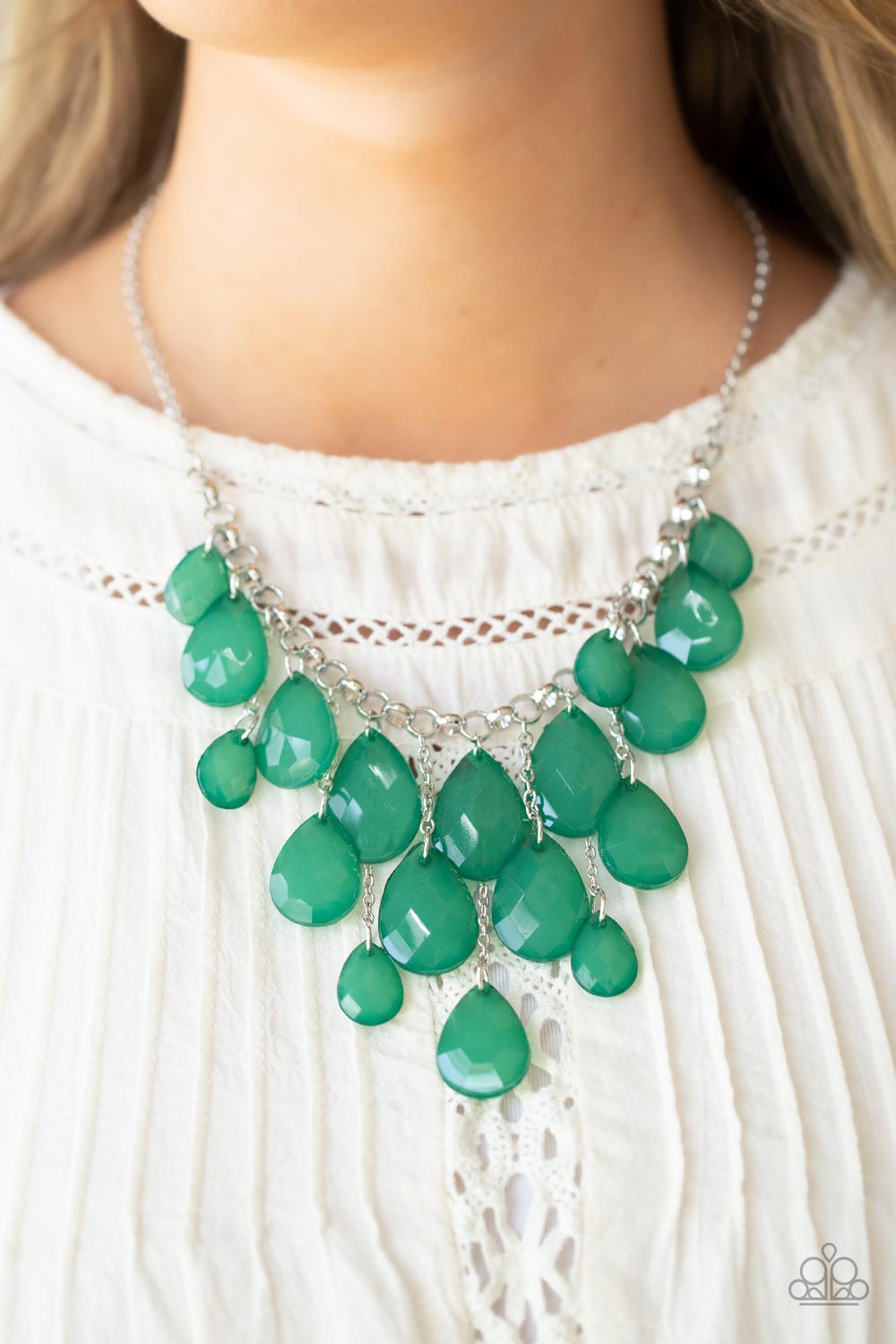 Paparazzi ♥ Front Row Flamboyance - Green ♥  Necklace