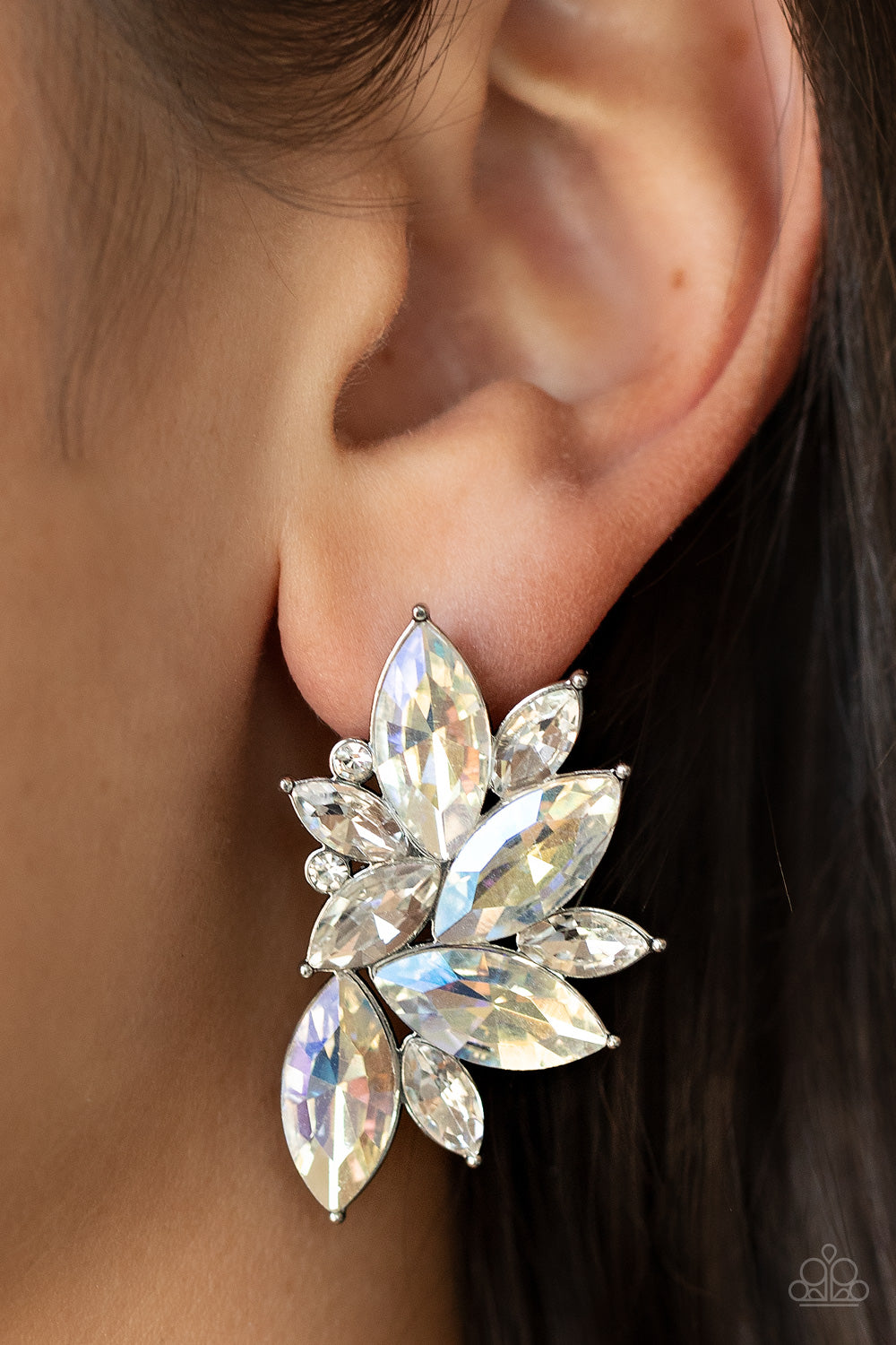 Paparazzi ♥ Instant Iridescence - White ♥  Post Earrings