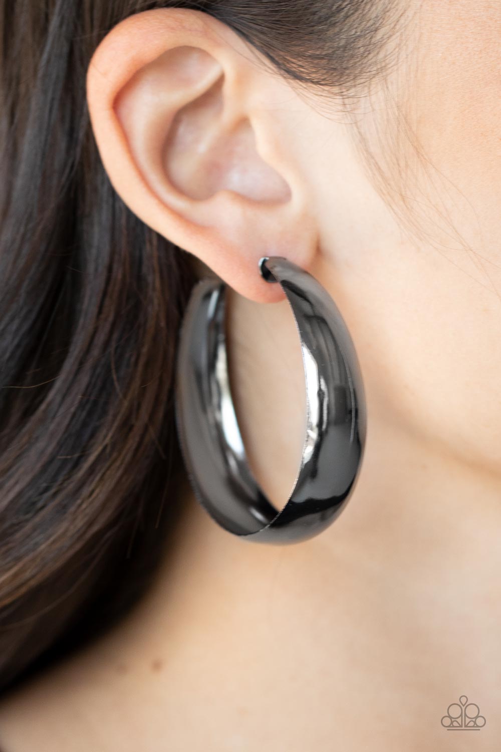 Paparazzi ♥ Flat Out Flawless - Black ♥  Earrings