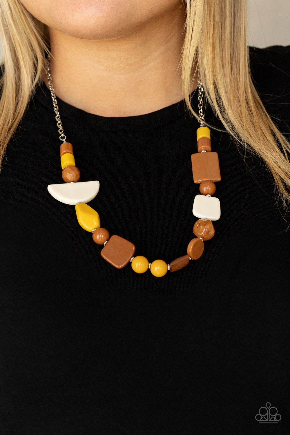 Paparazzi ♥ Tranquil Trendsetter - Yellow ♥  Necklace