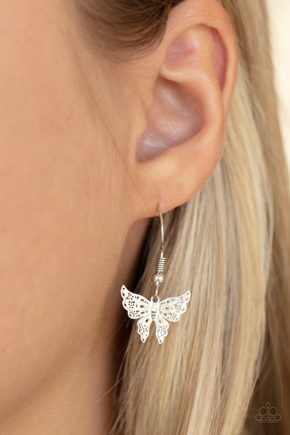 Paparazzi ♥ Bountiful Butterflies - White ♥  Necklace