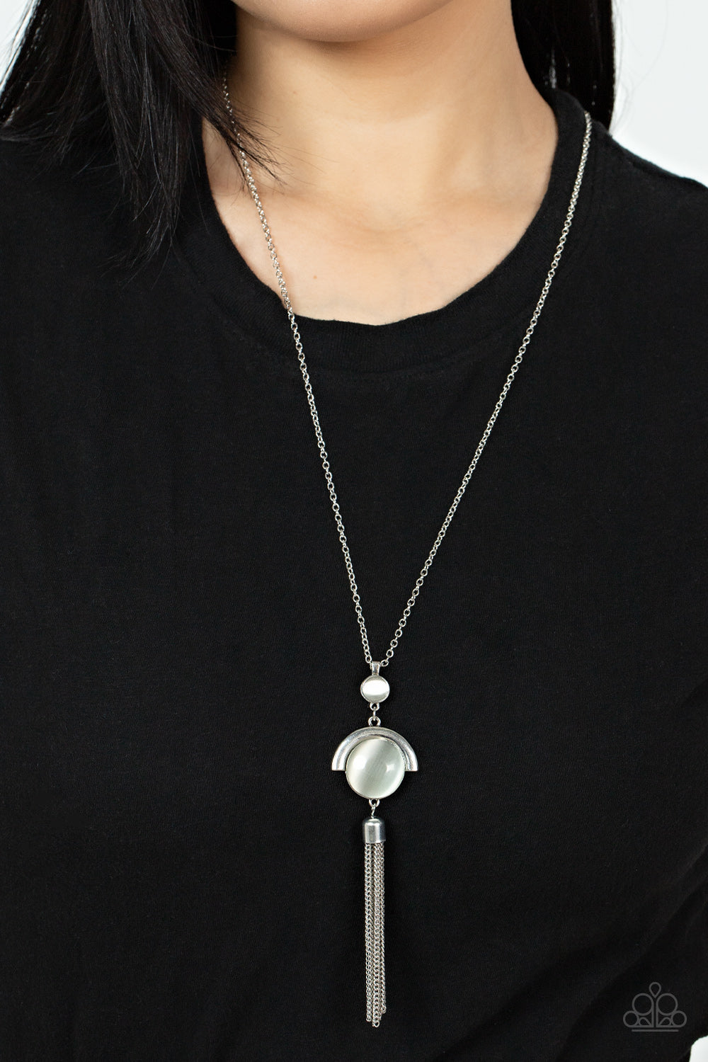 Paparazzi ♥ Lavishly Lucid - White ♥  Necklace