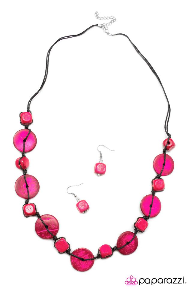 Paparazzi ♥ Boardwalk Beauty - Pink ♥ Necklace