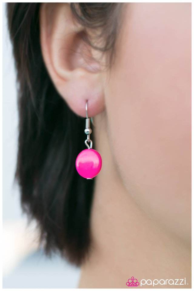 Paparazzi ♥ Happy-Go-Lucky - Pink ♥ Necklace