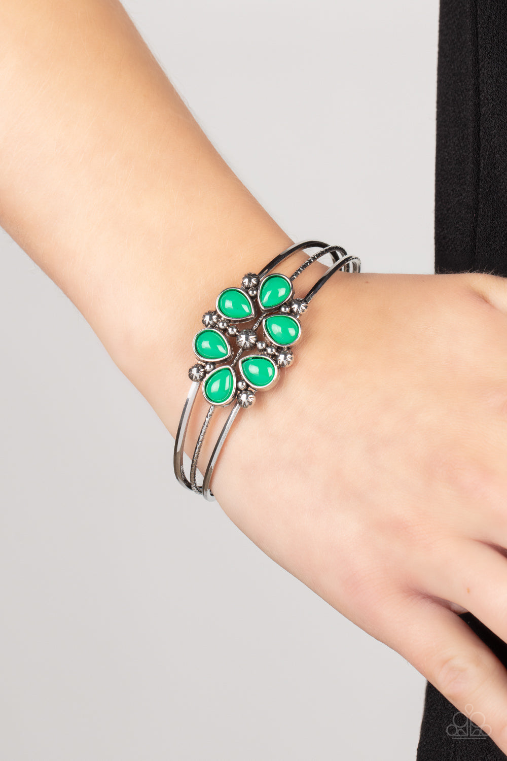 Paparazzi ♥ Taj Mahal Meadow - Green ♥  Bracelet