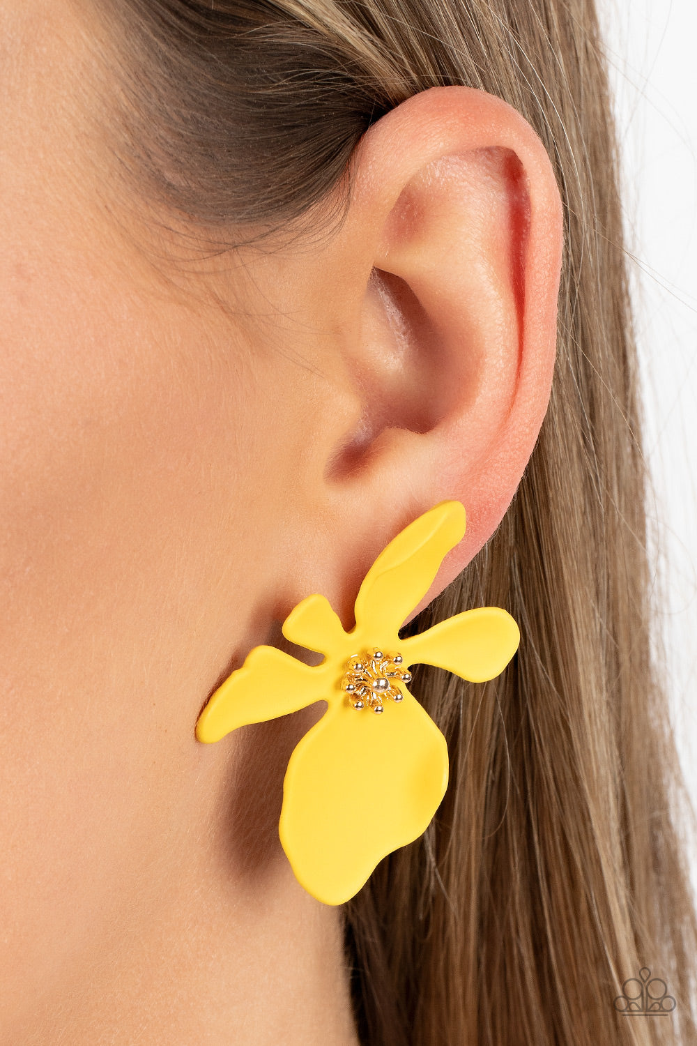 Paparazzi ♥ Hawaiian Heiress - Yellow ♥  Post Earrings