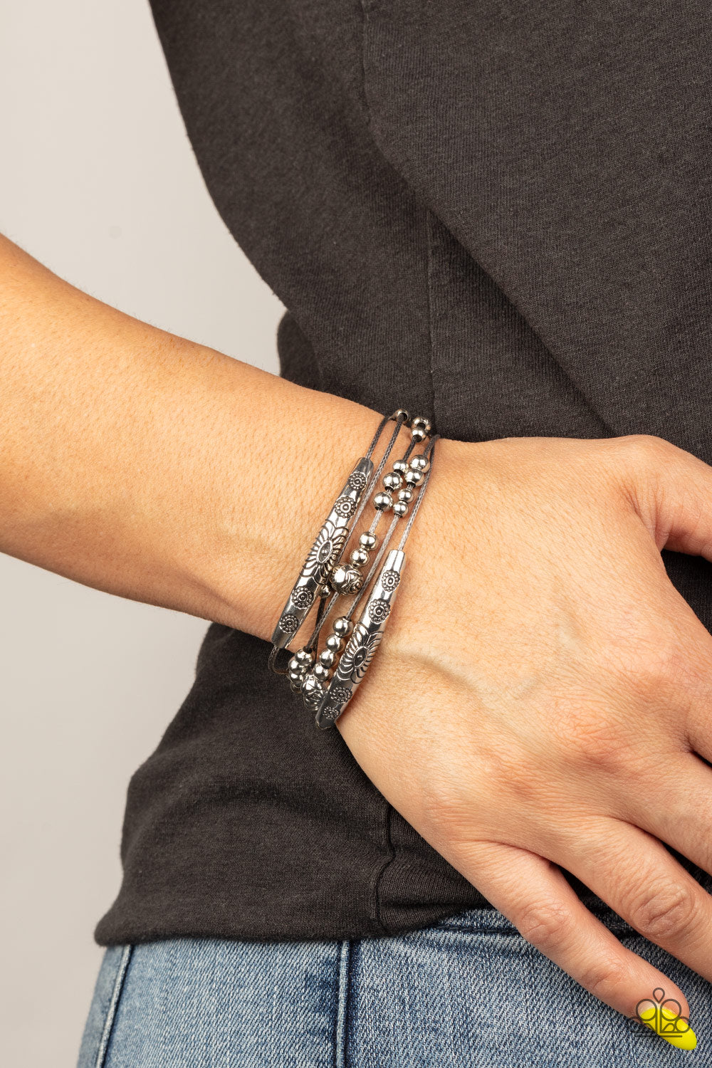 Paparazzi ♥ Wanderlust Wanderess - Silver ♥  Bracelet