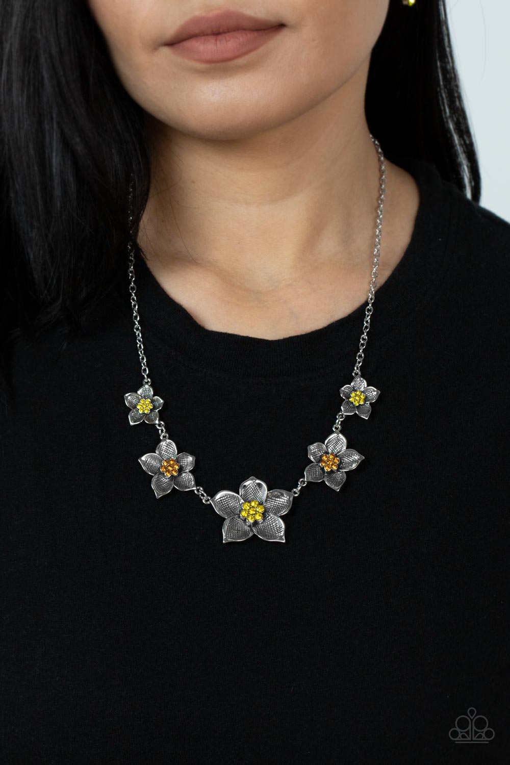 Paparazzi ♥ Wallflower Wonderland - Yellow ♥  Necklace