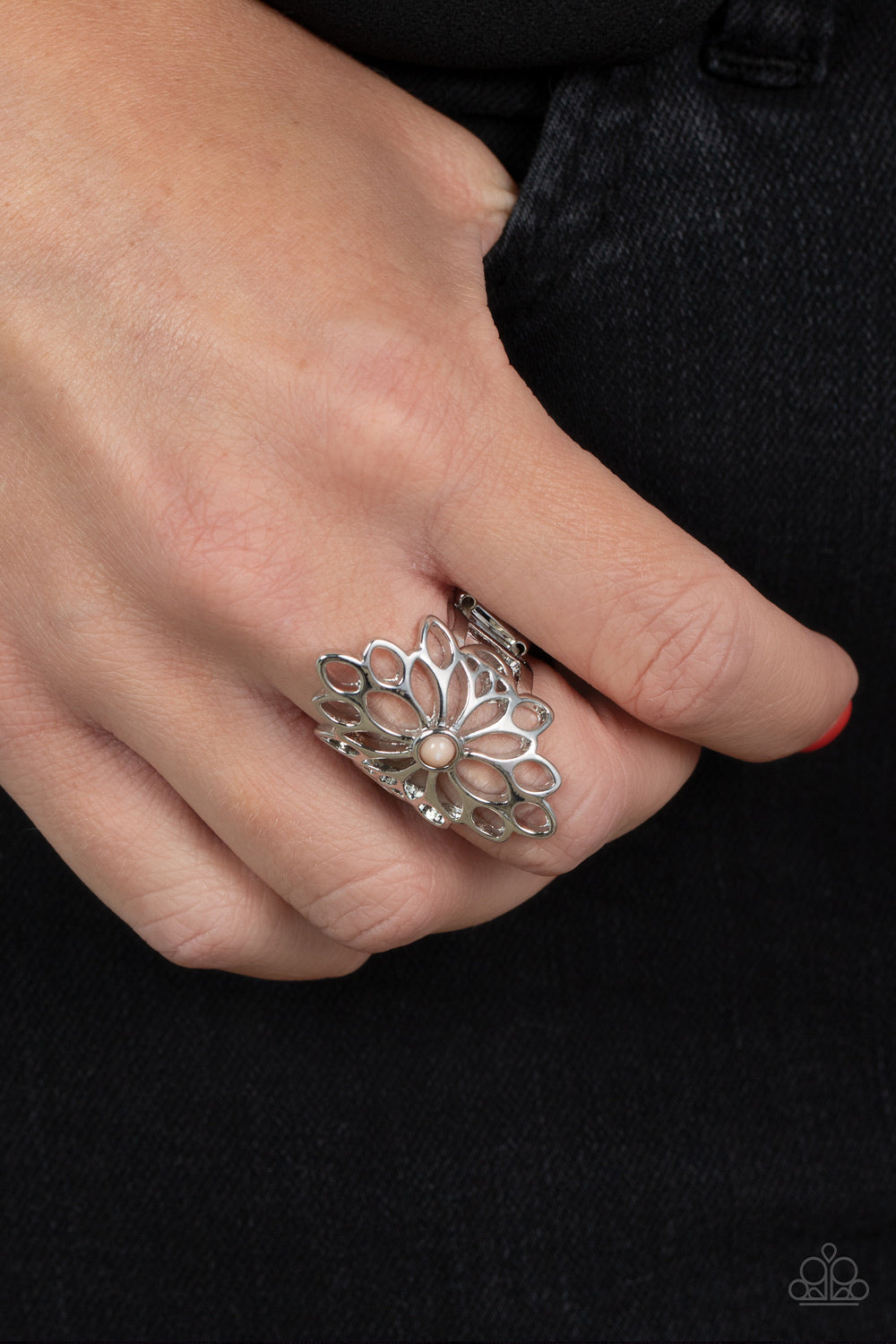 Paparazzi ♥ Perennial Daydream - Brown ♥  Ring