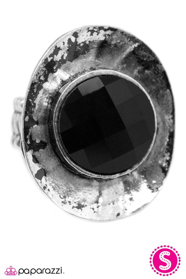 Paparazzi ♥ Black As Night - Black ♥ Ring