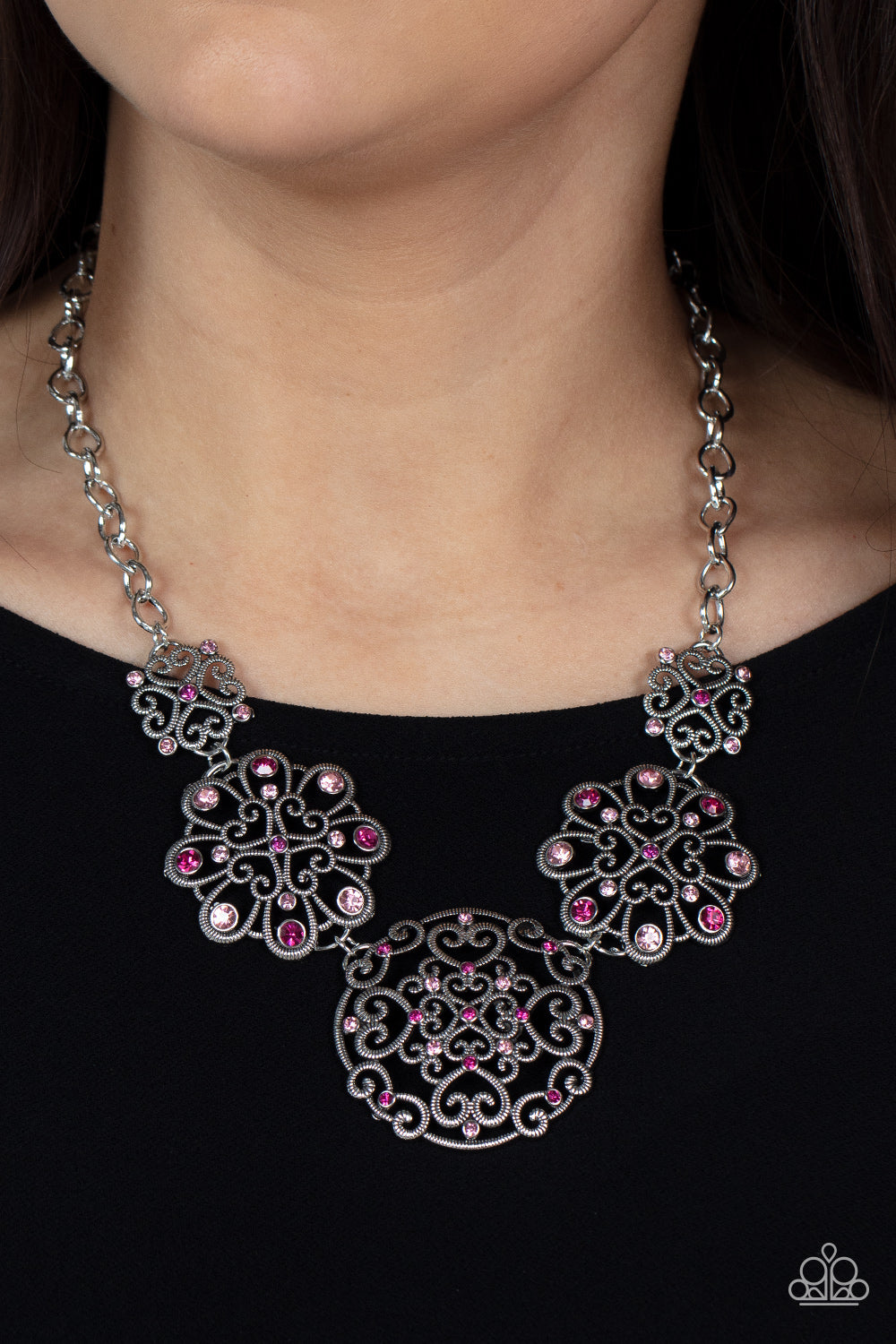 Paparazzi ♥ Royally Romantic - Pink ♥  Necklace