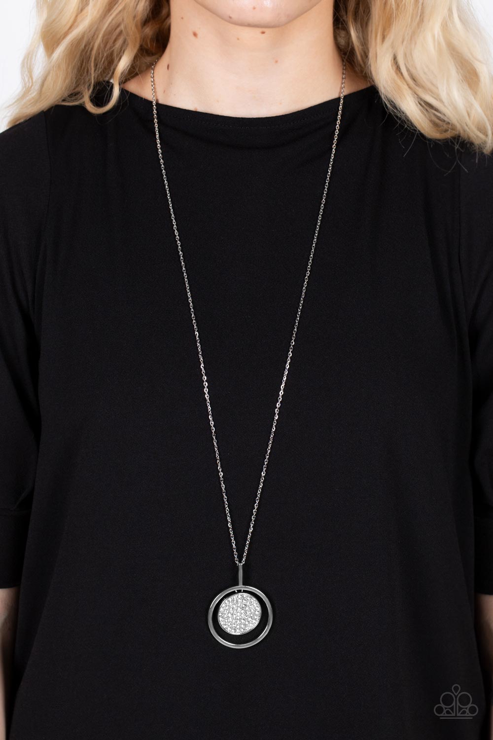 Paparazzi ♥ There She GLOWS! - White ♥  Necklace