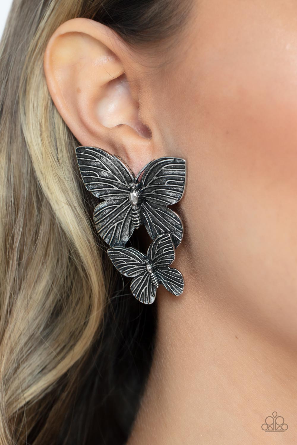 Paparazzi ♥ Blushing Butterflies - Silver ♥  Post Earrings