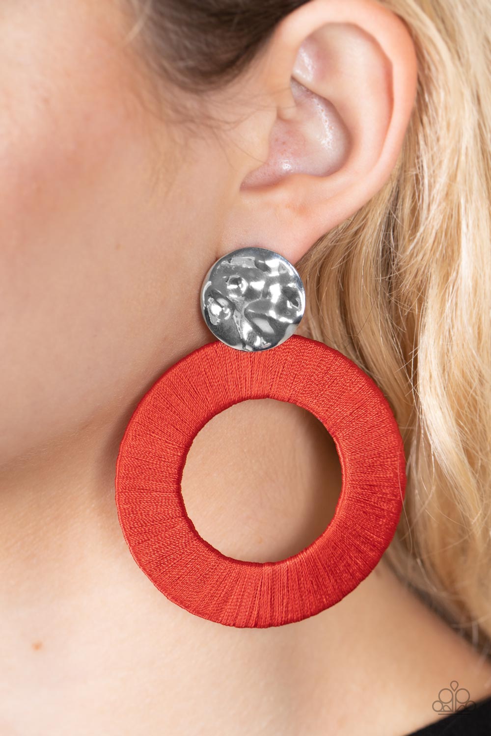 Paparazzi ♥ Strategically Sassy - Red ♥  Post Earrings