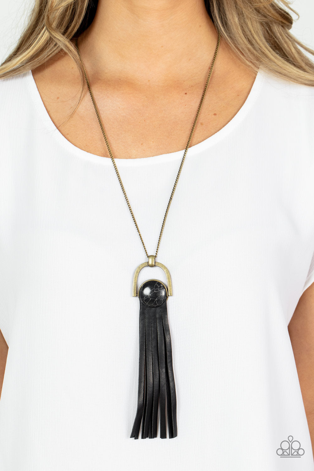 Paparazzi ♥ Winslow Wanderer - Brass ♥  Necklace