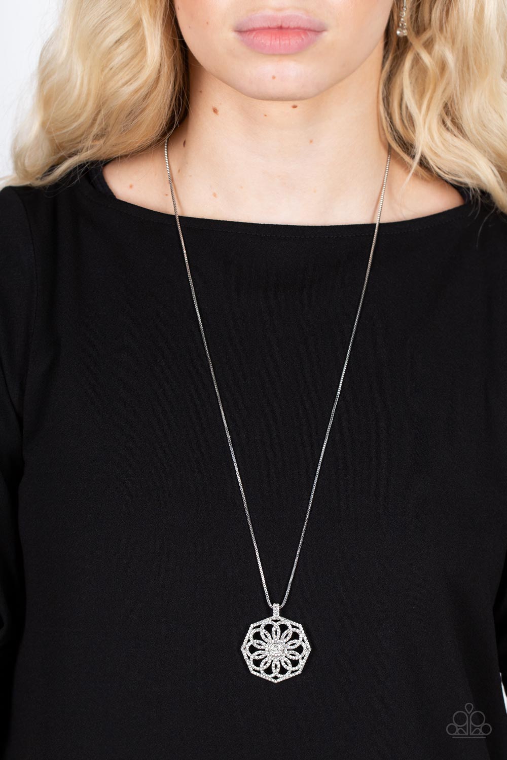 Paparazzi ♥ Botanical Bling - White ♥  Necklace