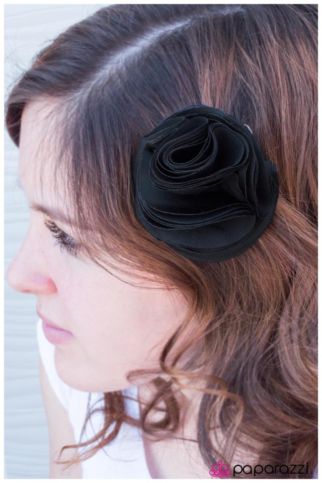 part-of-the-fold-black-p7ca-bkxx-022xx