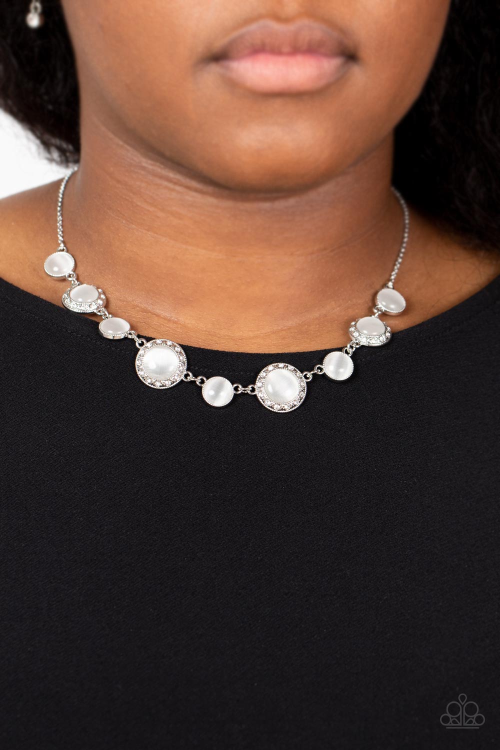 Paparazzi ♥ Too Good to BEAM True - White ♥  Necklace