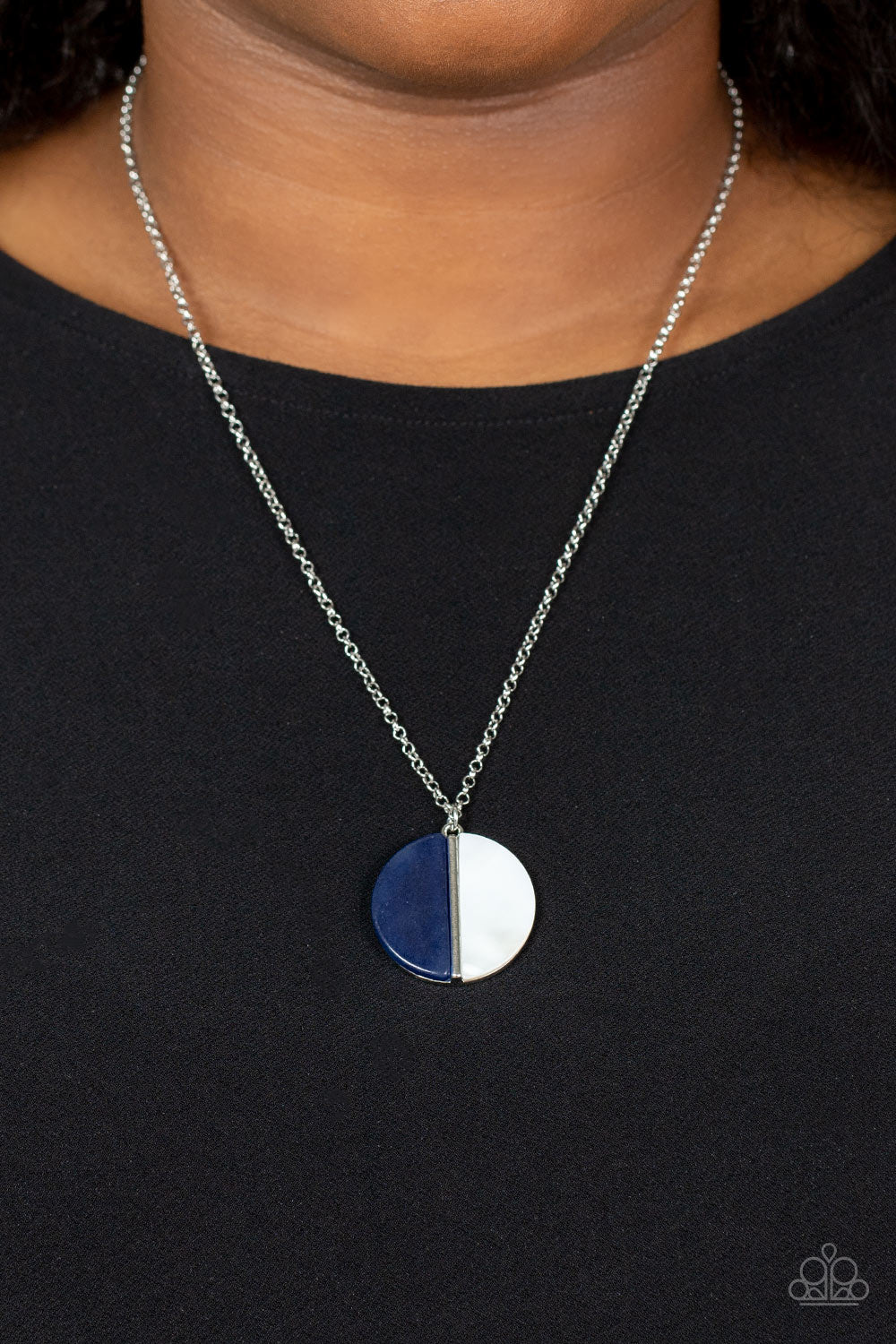 Paparazzi ♥ Elegantly Eclipsed - Blue ♥  Necklace