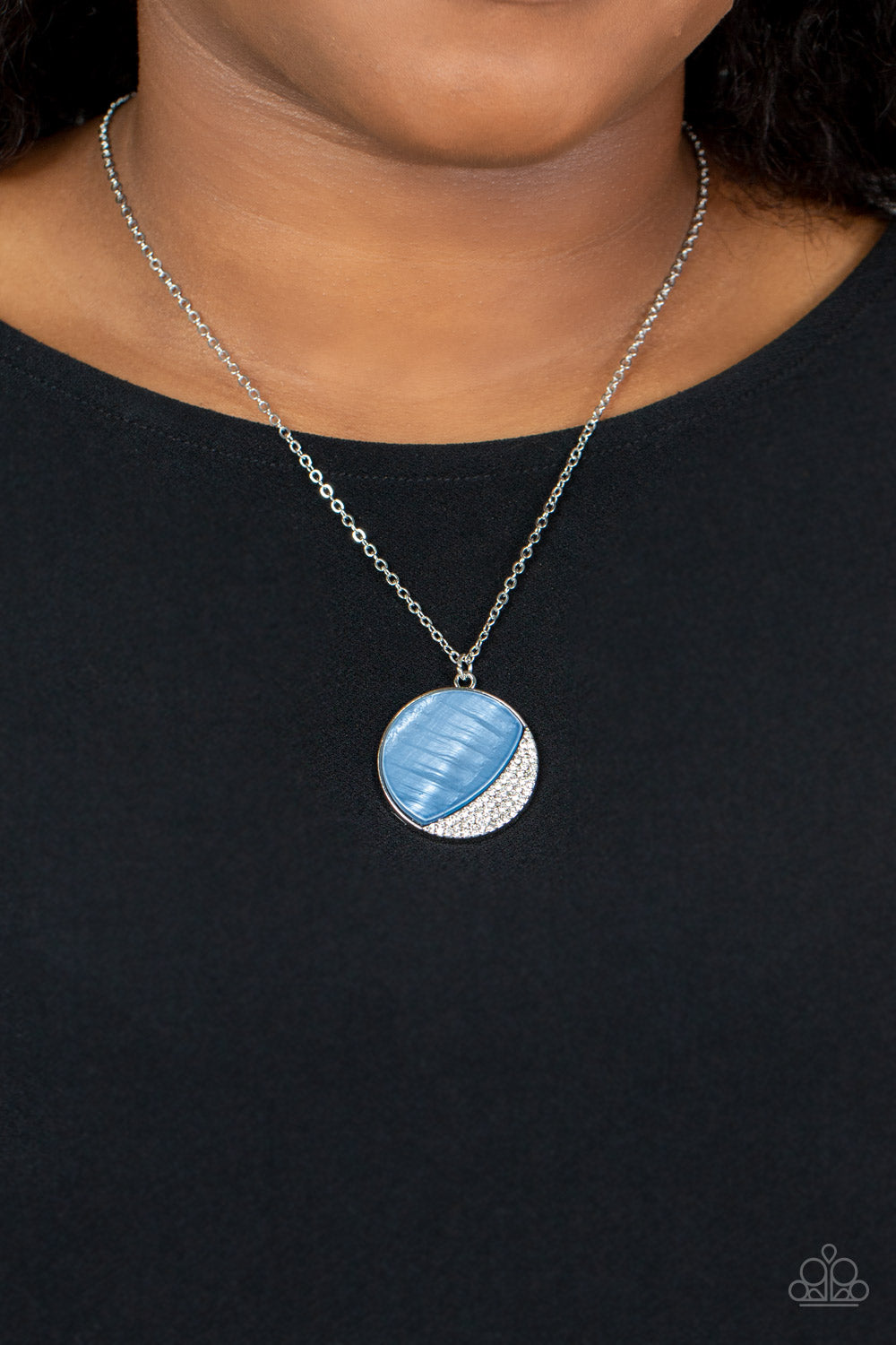 Paparazzi ♥ Oceanic Eclipse - Blue ♥  Necklace