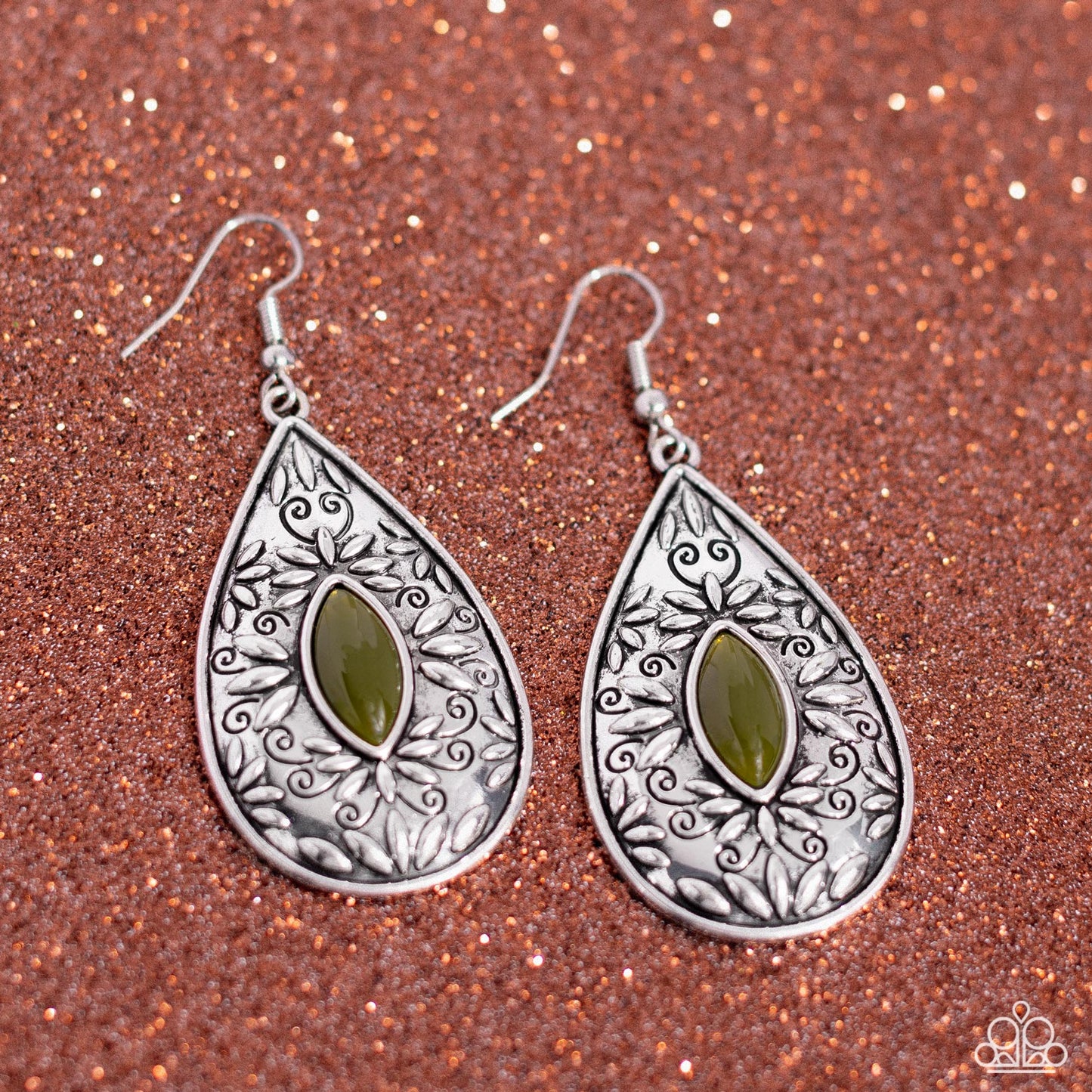 two-perennials-in-a-pod-green-p5wh-grxx-256xx