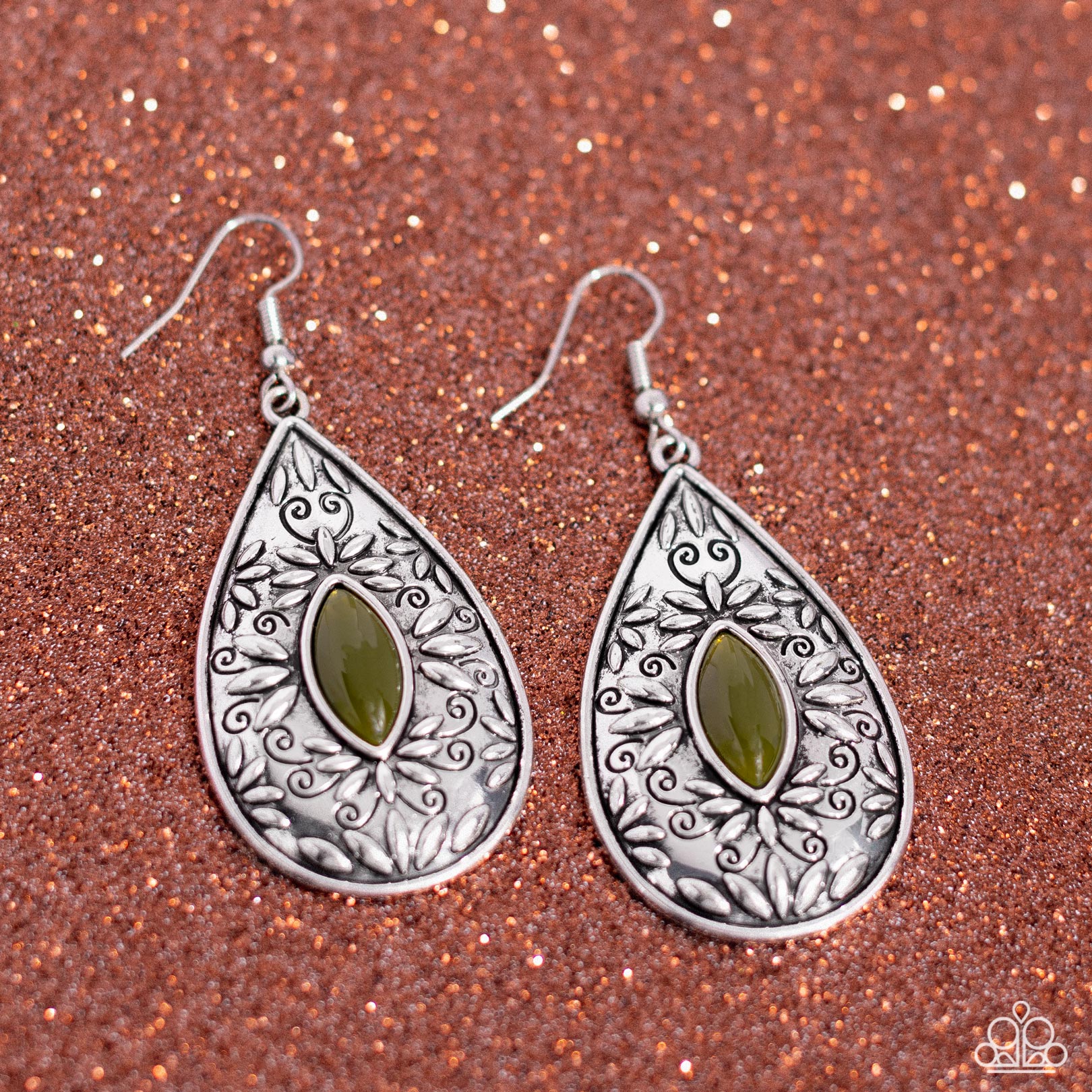 two-perennials-in-a-pod-green-p5wh-grxx-256xx