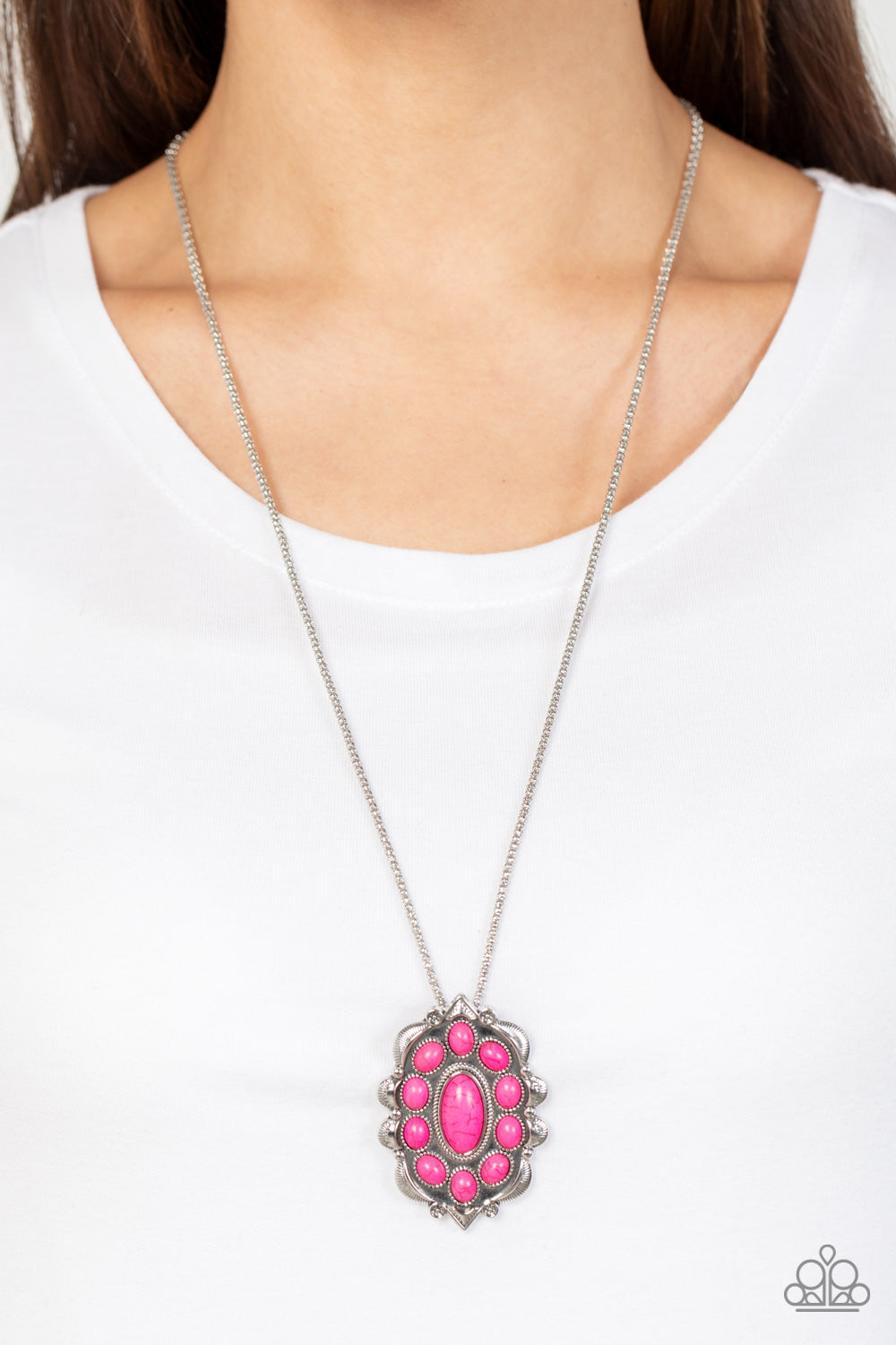 Paparazzi ♥ Mojave Medallion - Pink ♥  Necklace