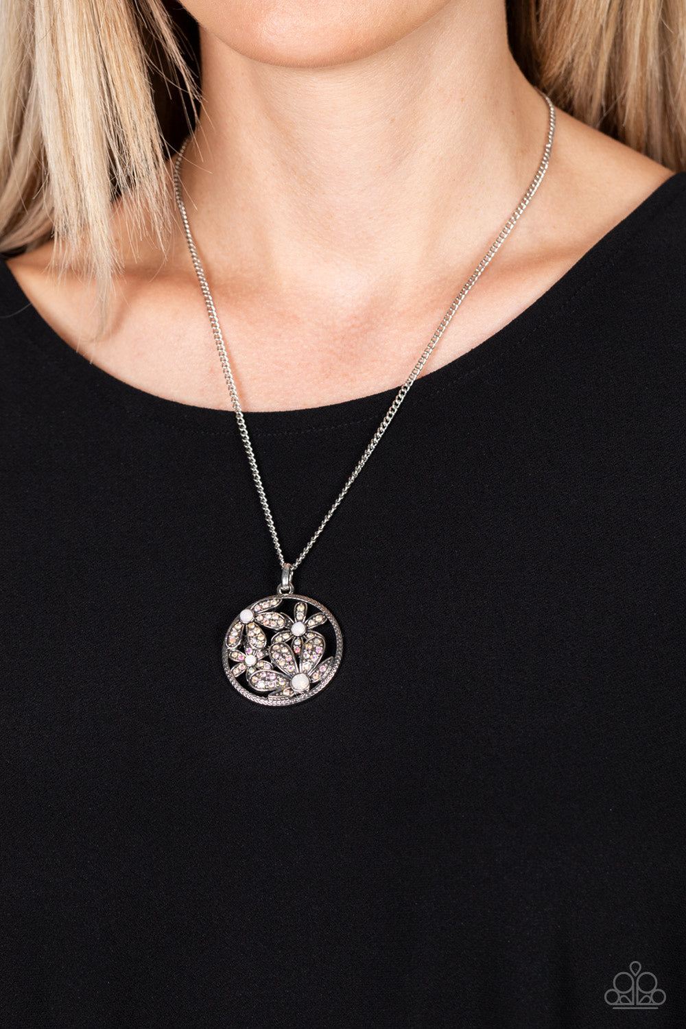 Paparazzi ♥ Glade Glamour - Multi ♥  Necklace