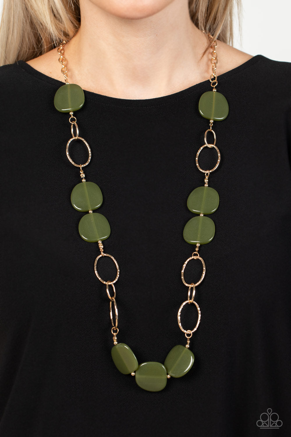Paparazzi ♥ Posh Promenade - Green ♥  Necklace