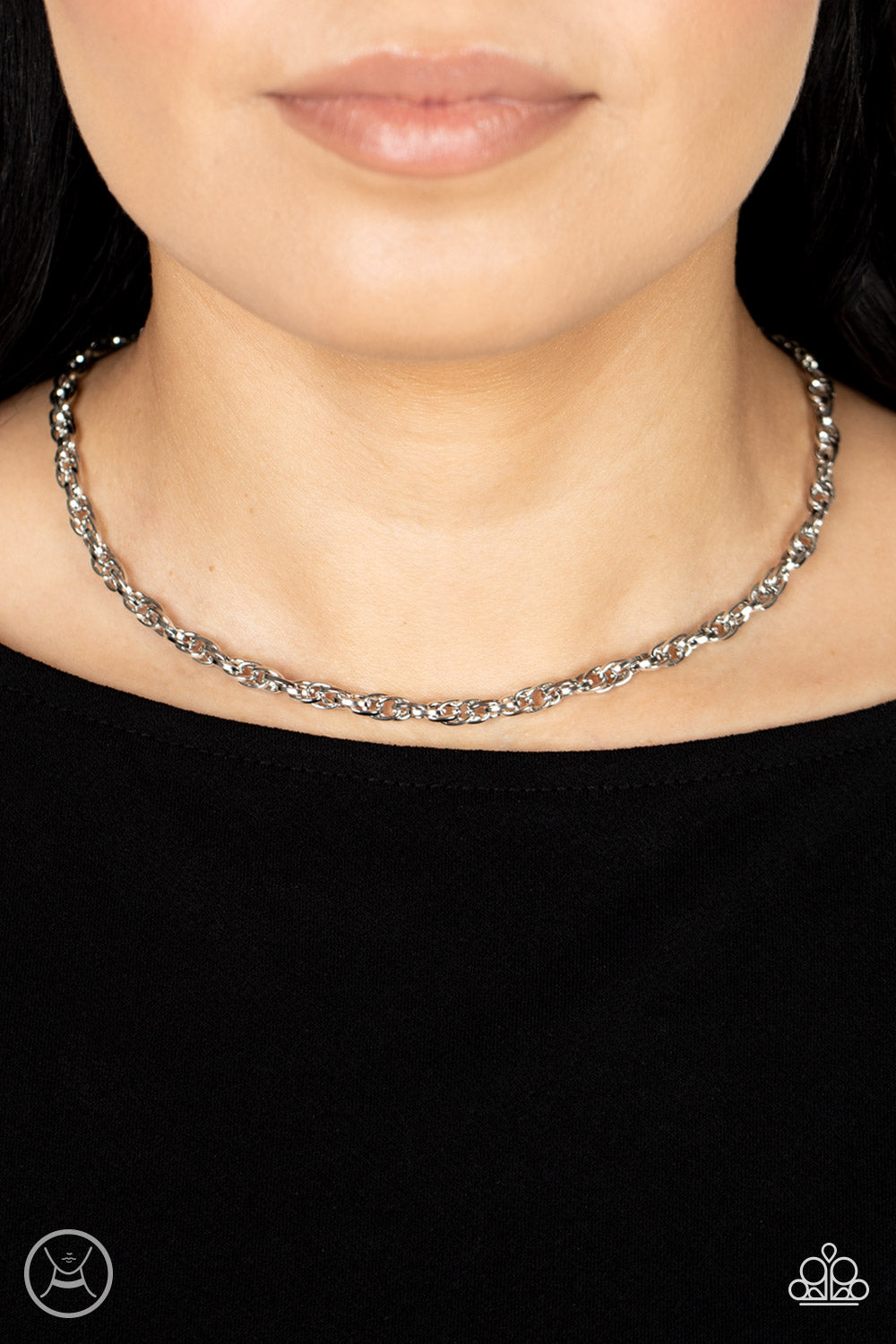 Paparazzi ♥ Urban Underdog - Silver ♥  Necklace