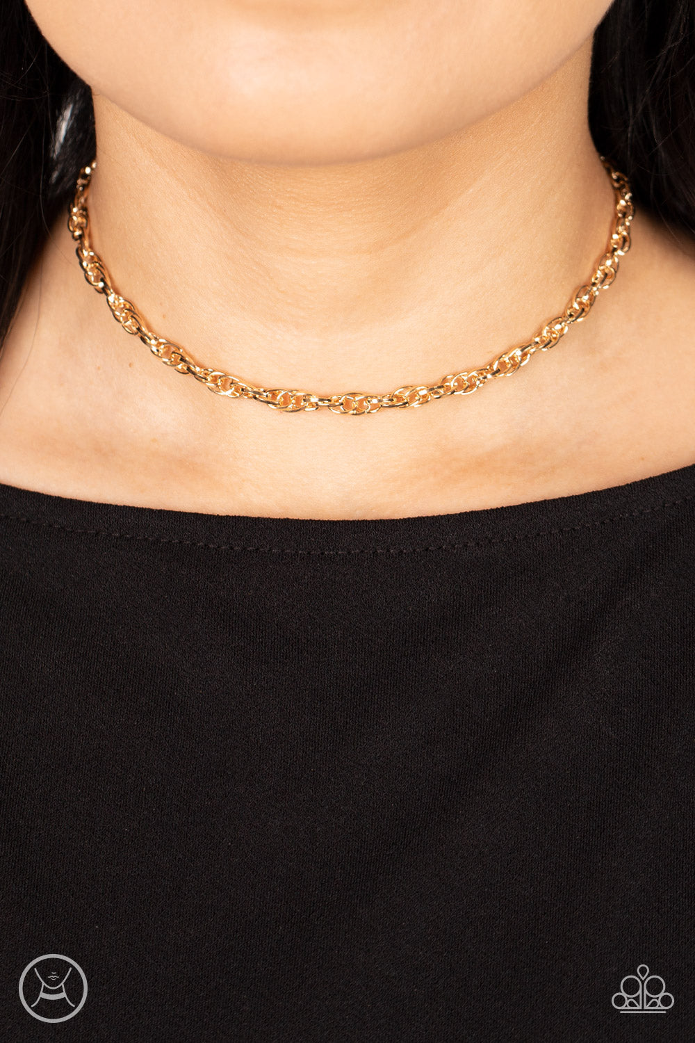 Paparazzi ♥ Urban Underdog - Gold ♥  Necklace