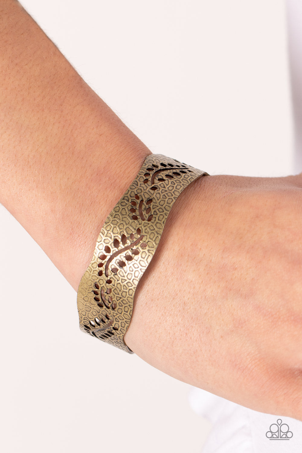 Paparazzi ♥ Savanna Oasis - Brass ♥  Bracelet