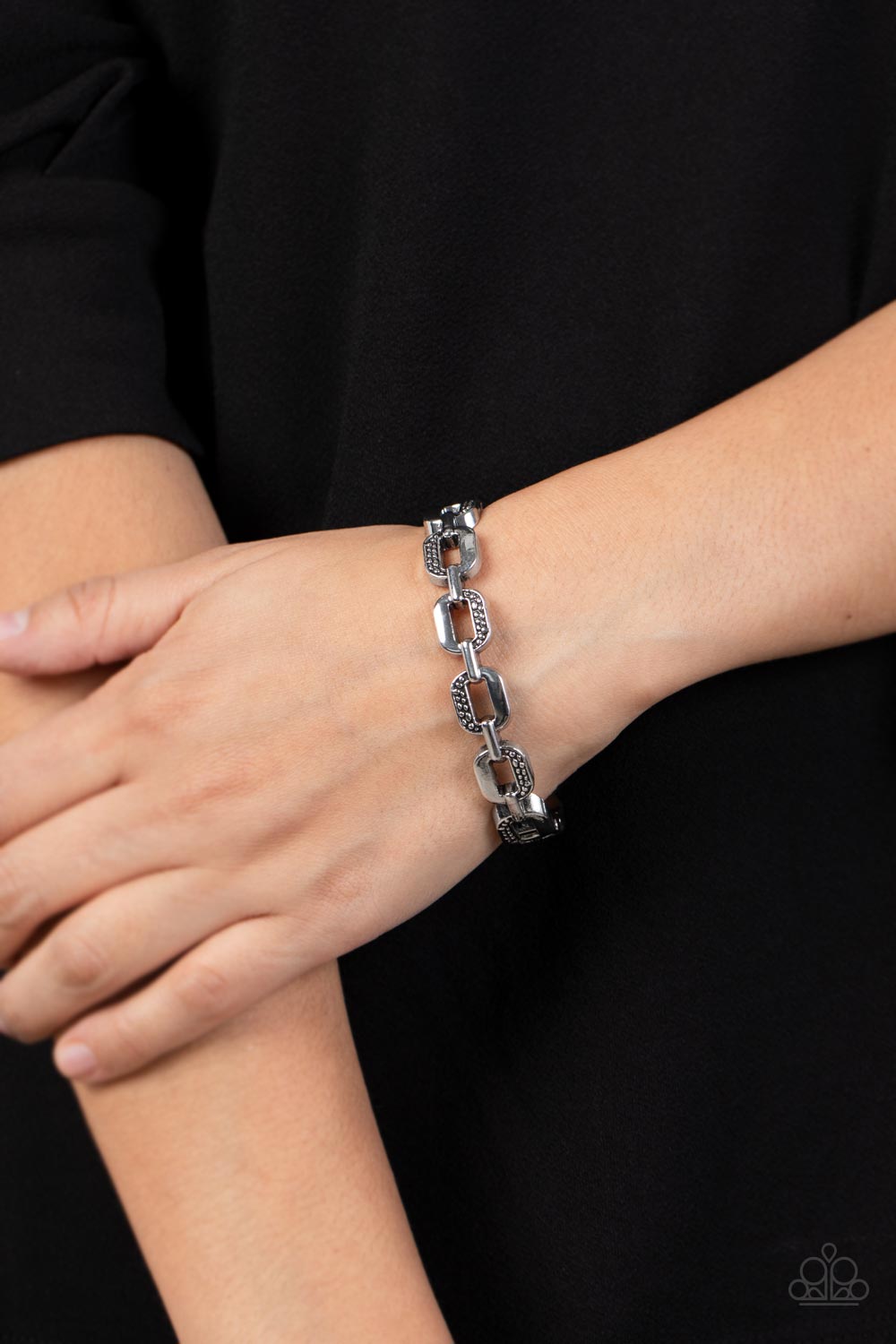 Paparazzi ♥ Powerhouse Plunder - Silver ♥  Bracelet