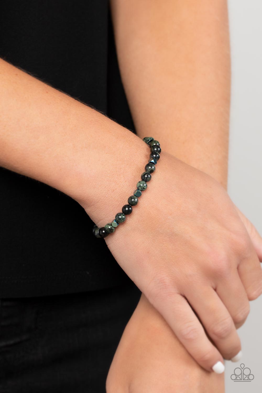 Paparazzi ♥ Interstellar Solitude - Green ♥  Bracelet